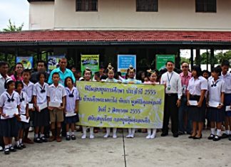 To commemorate the 9th anniversary of the Father Ray Foundation, Father Pattarapong Srivorakul, president of the foundation with the support of the Ministry of Social Development and Human Stability presented 10 scholarships worth 30,000 baht for the 2012 educational year to underprivileged children. The presentations were held at the Redemptorist Center.
